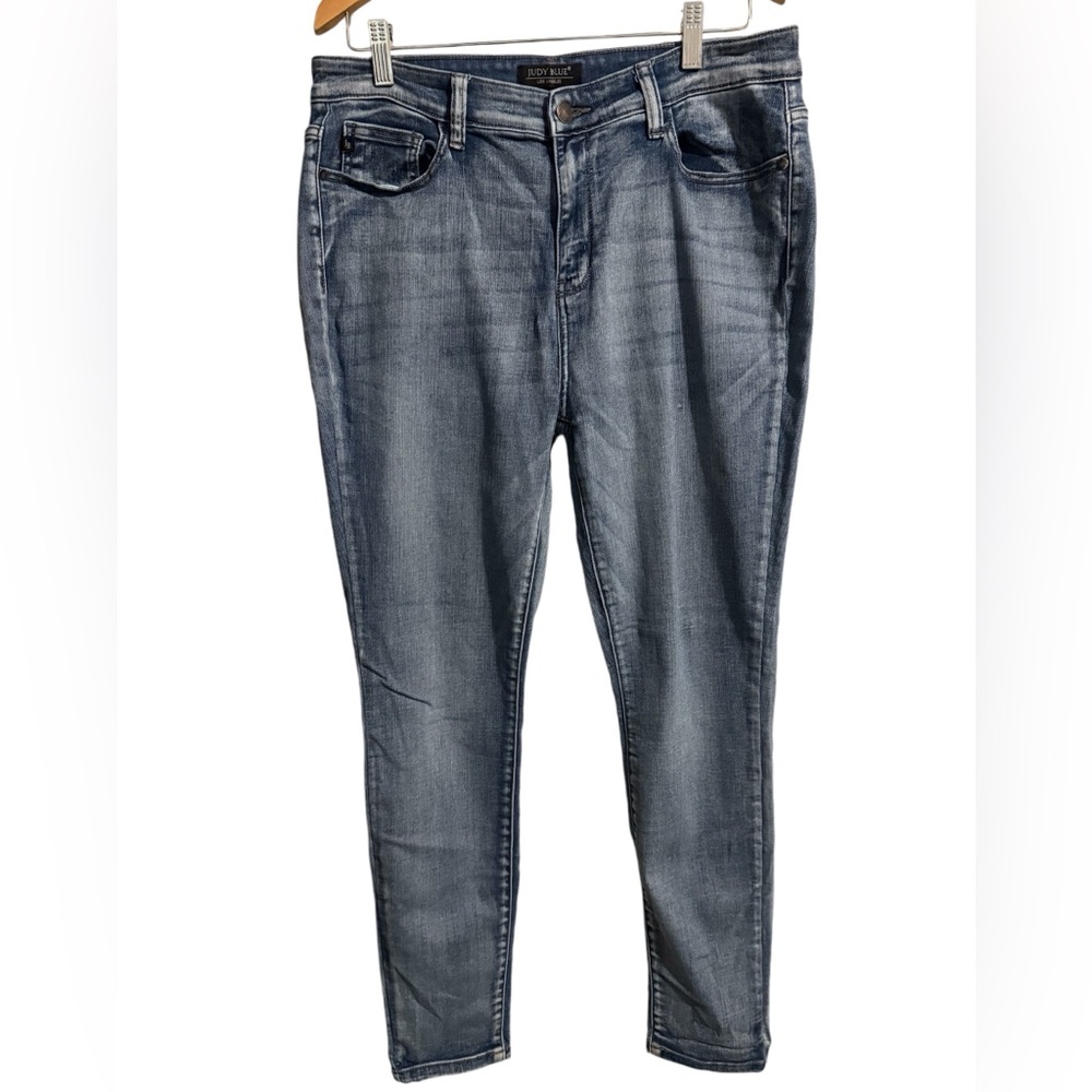 Judy Blue Women's Skinny Jeans in Washed Blue